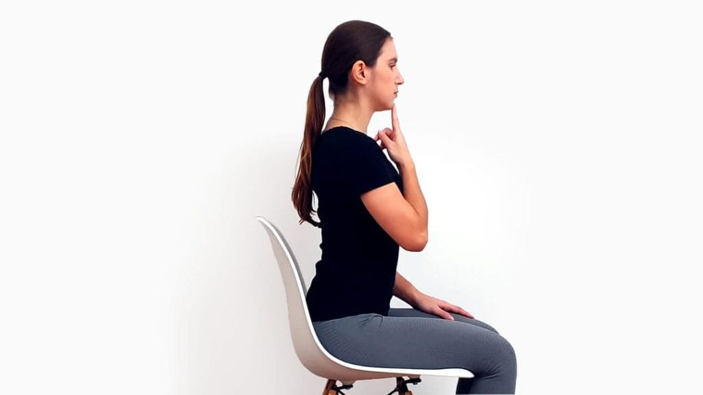 Potisk brade nazaj v sedečem položaju korak 1