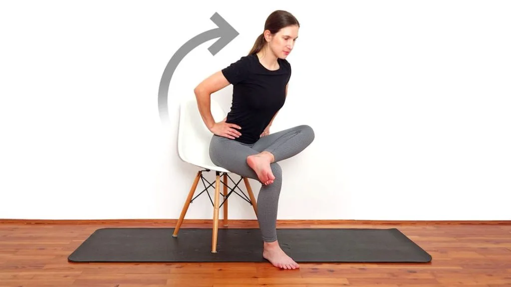 Iztezanje mišice piriformisa v sedečem položaju korak 4