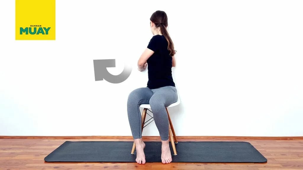 Rotace trupu vsedě: Uvolnění a flexibilita zad