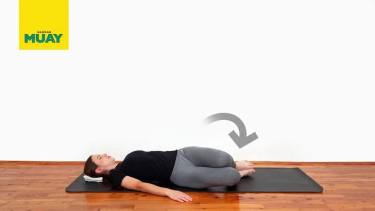 Raztezanje romboidnih mišic v sedečem položaju