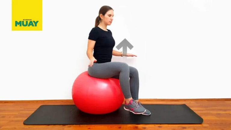 Flexe kyčlí s gymnastickým míčem: Stabilita a posílení trupu